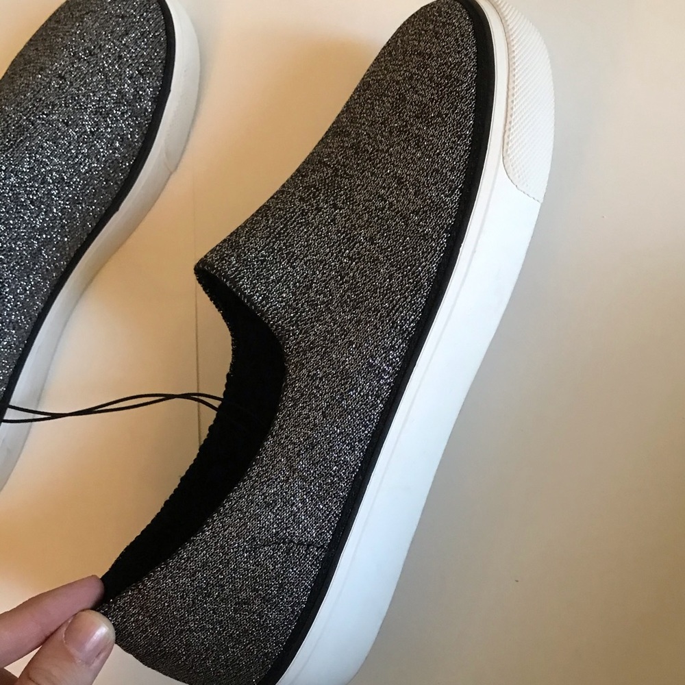 GAP size 8.5 women’s slider shoes